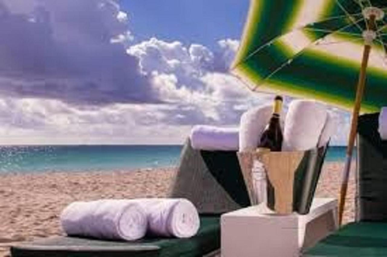 Crest Hotel Suites Miami Beach Exterior photo